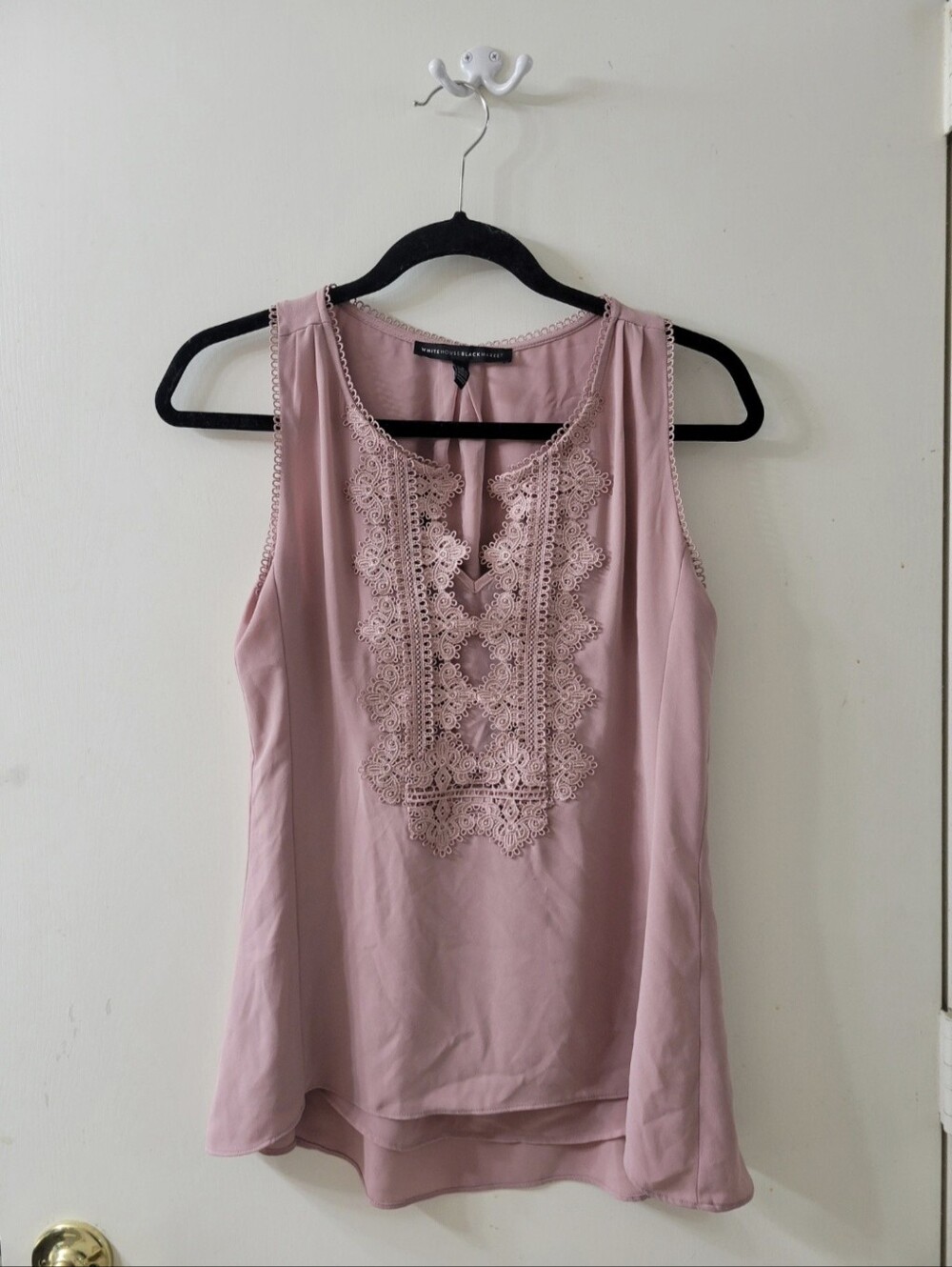 White House Black Market Pink Sleeveless Lace Blouse